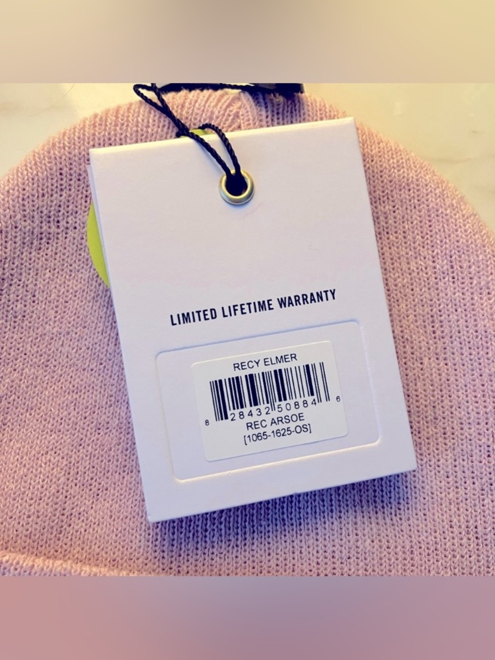 Dolls Kill Herschel Supply Co Elmer Beanie Ash Rose NWT - Picture 7 of 9
